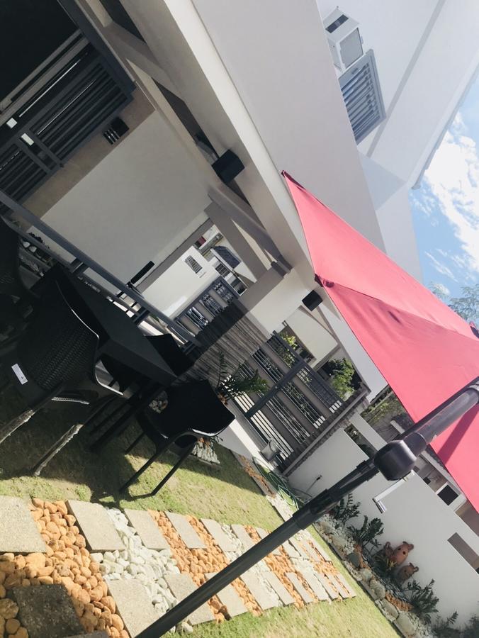 Hillary Timog Park Homes アンヘレス エクステリア 写真