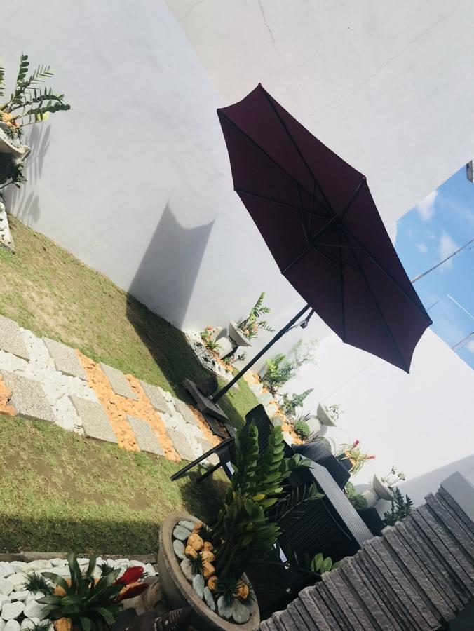 Hillary Timog Park Homes アンヘレス エクステリア 写真