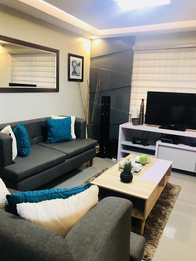 Hillary Timog Park Homes アンヘレス エクステリア 写真