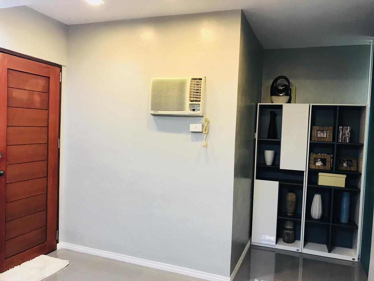 Hillary Timog Park Homes アンヘレス エクステリア 写真